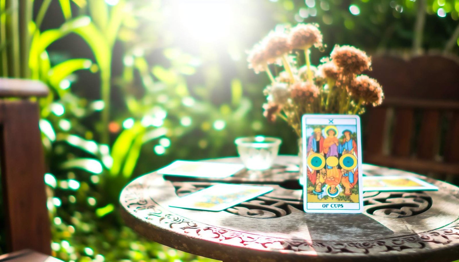 tarot-mars-2025-six-de-coupes tarot-mars-2025-six-de-coupes